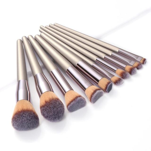 mac eyeshadow brush