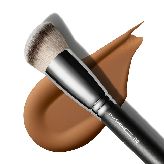 Mac Foundation Brush