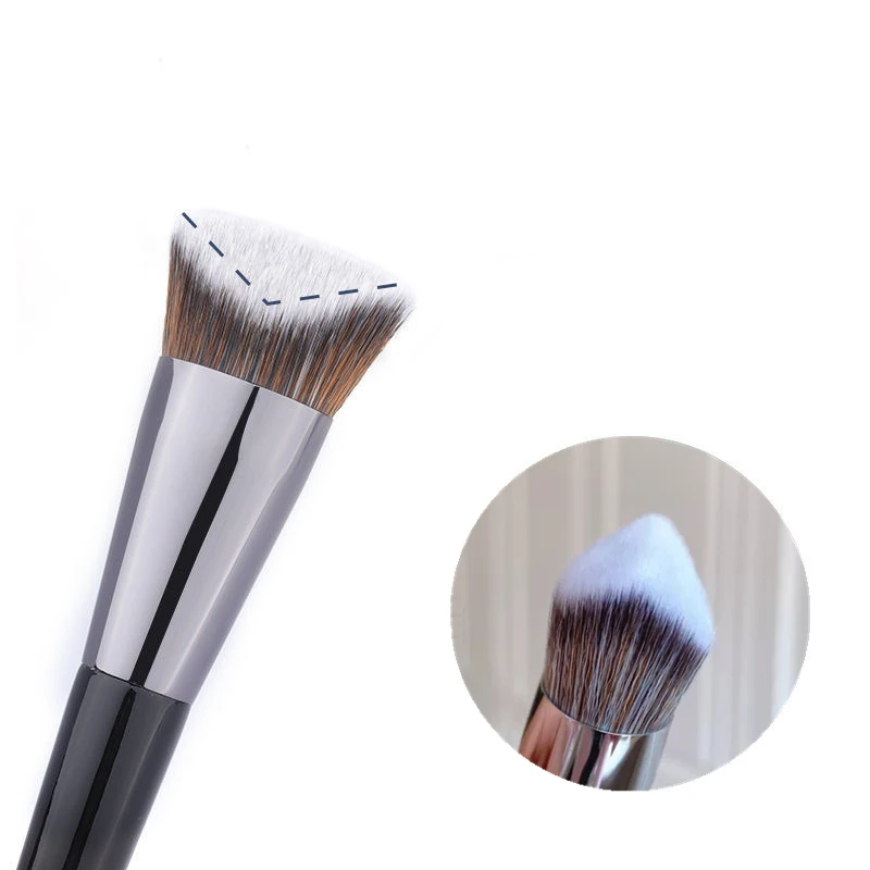 Mac Foundation Brush