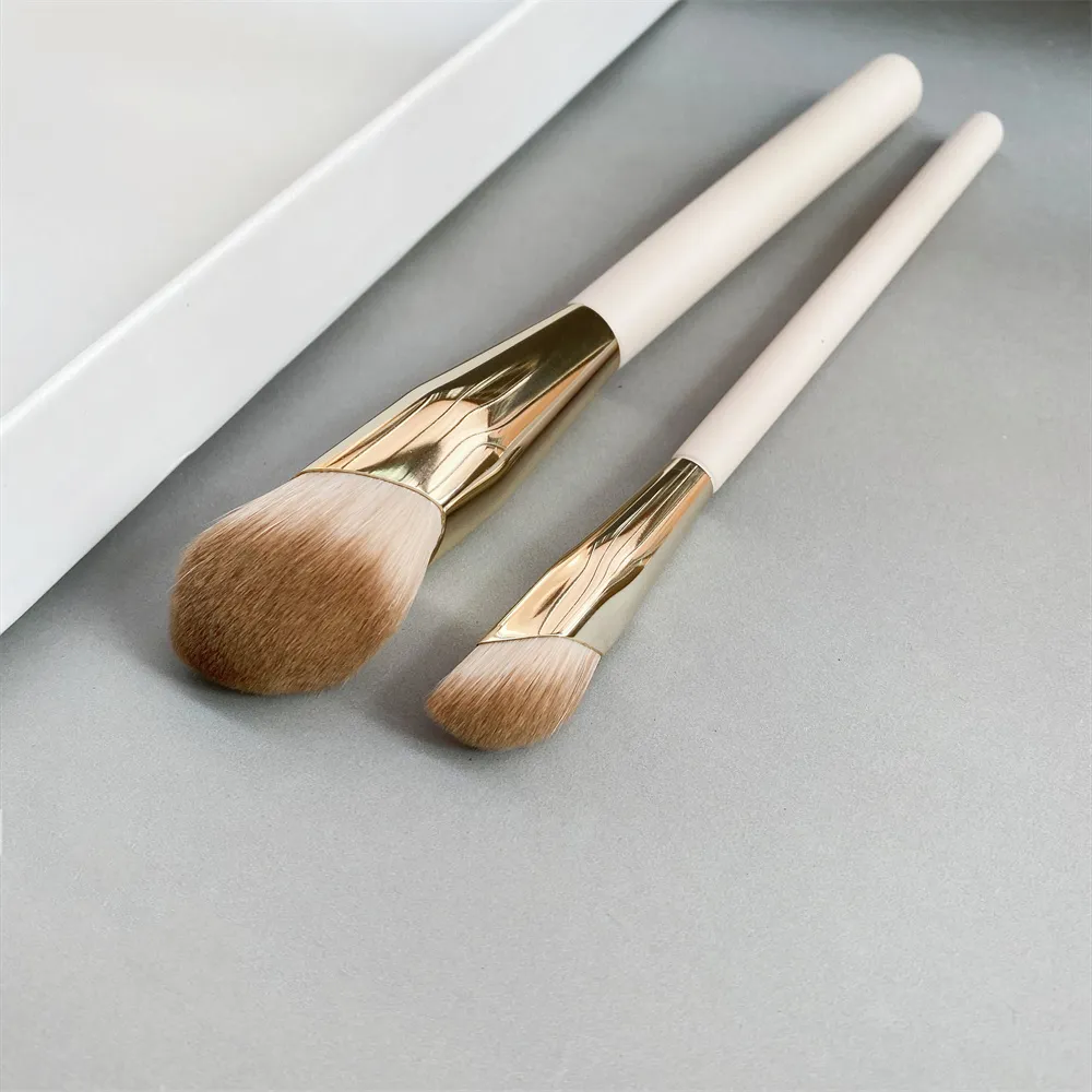 Rare Beauty Foundation Brush