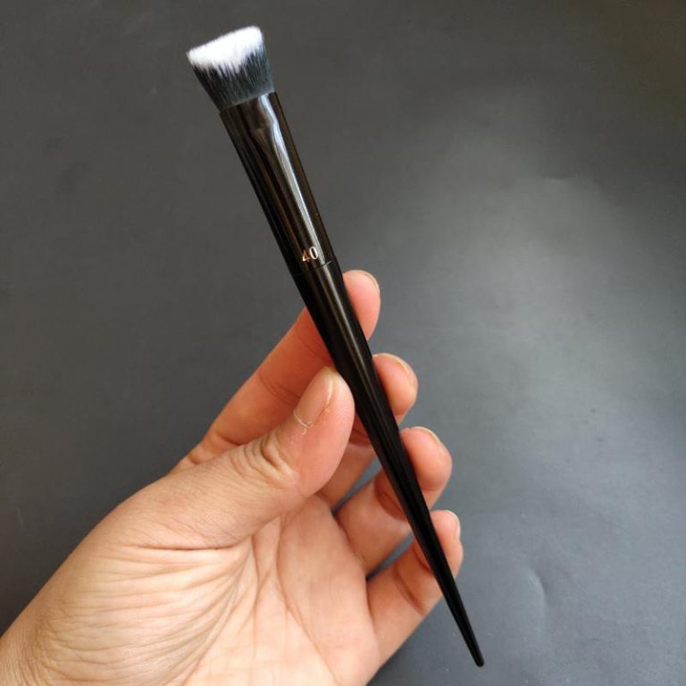 brush for liquid foundation