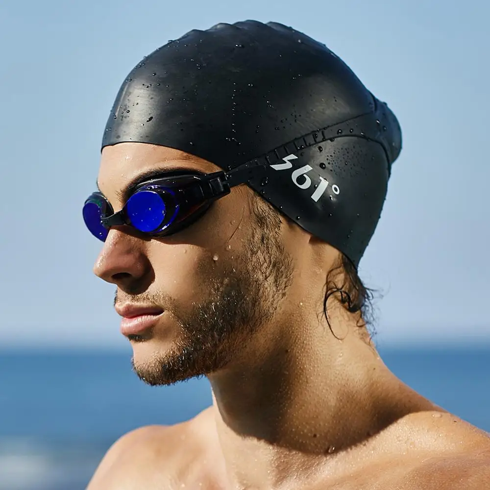 swimming cap