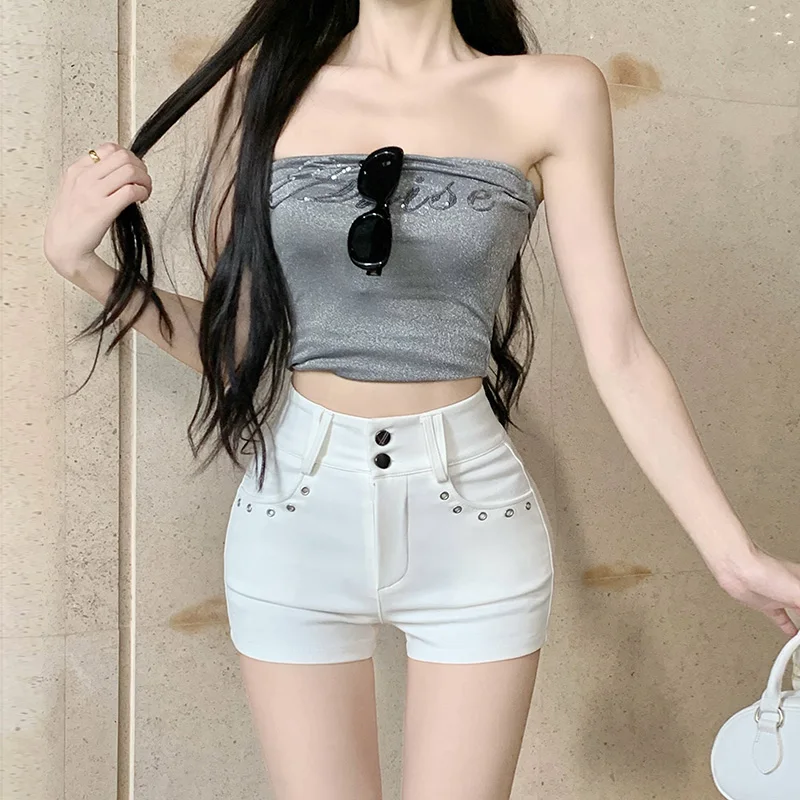 booty shorts and crop top